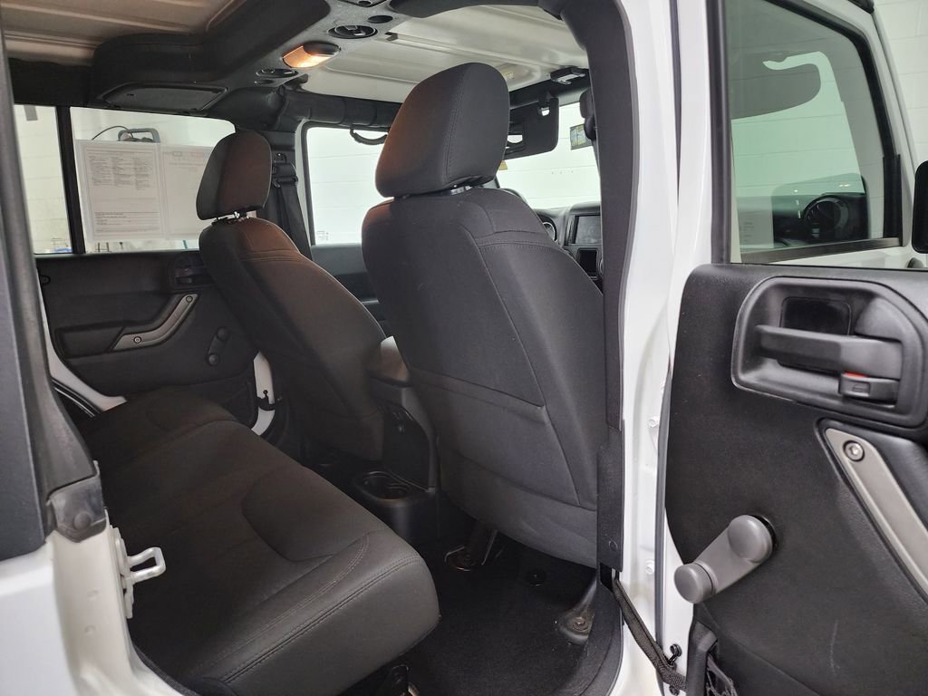 Used 2015 Jeep Wrangler Unlimited Sport w/ Connectivity Group image 26