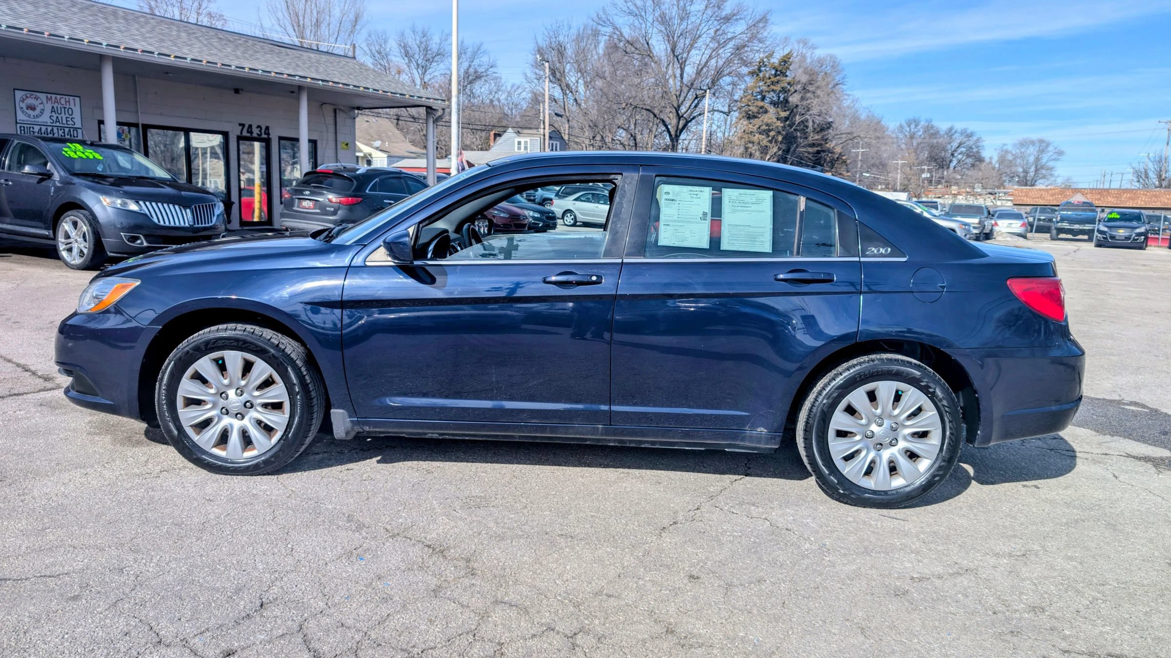 Used 2014 Chrysler 200 LX FWD image 5
