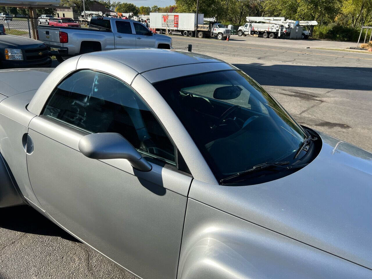 Used 2004 Chevrolet SSR w/ Preferred Equipment Group RWD image 19