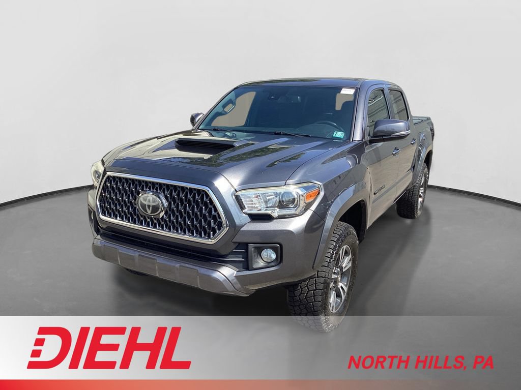 Used 2018 Toyota Tacoma TRD Sport AWD/4WD image 1