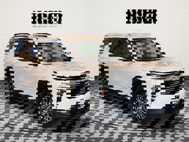 Used 2025 Chevrolet Traverse LT video 1