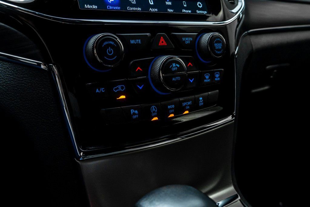 Used 2021 Jeep Grand Cherokee Limited w/ Premium Lighting Group image 20