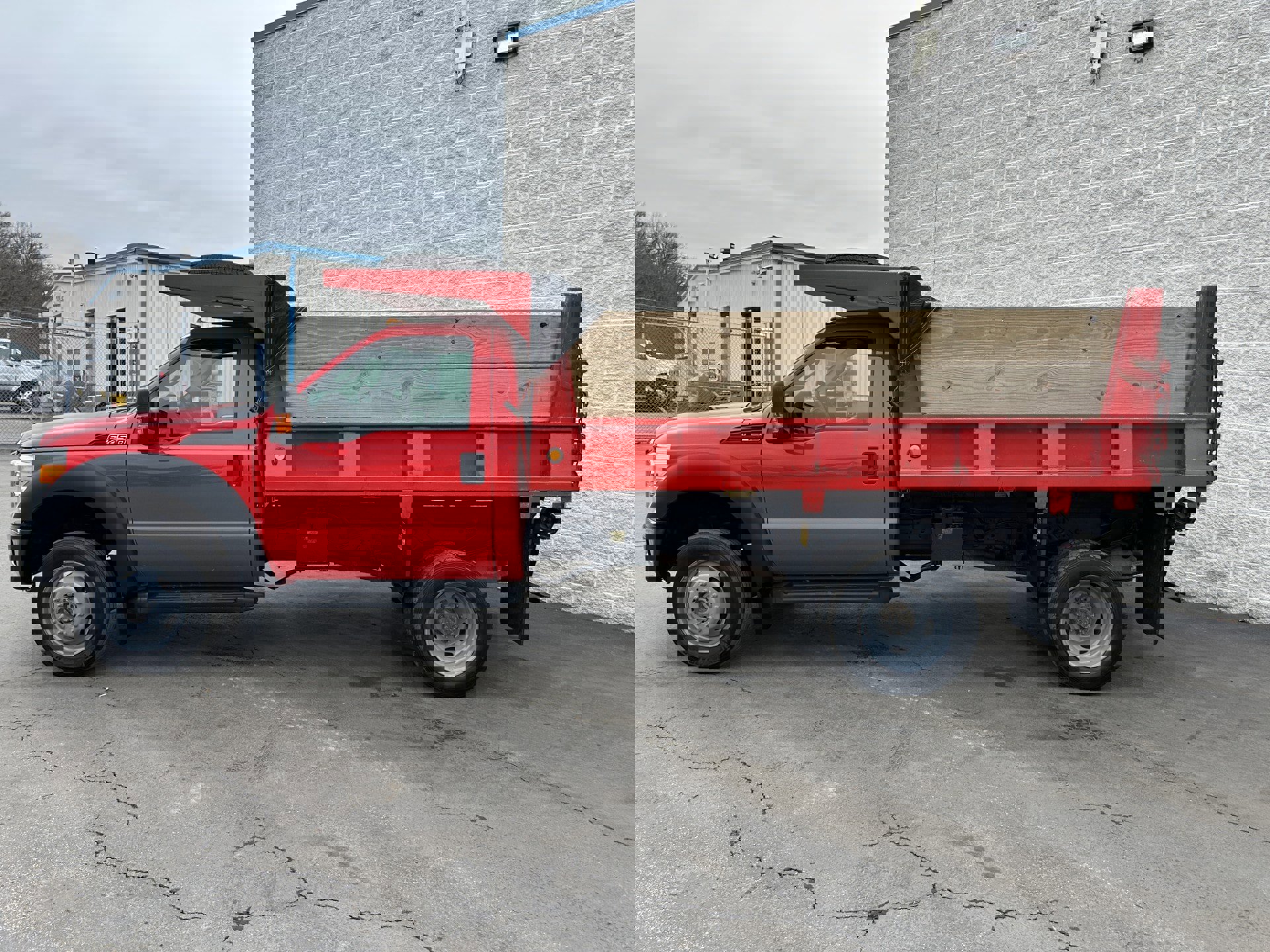 Used 2016 Ford F450 XL w/ Power Equipment Group image 4