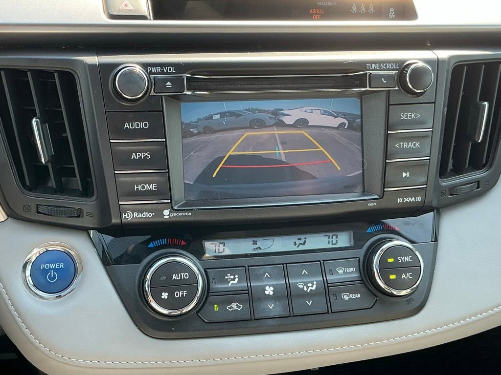 Used 2018 Toyota RAV4 XLE AWD/4WD image 10