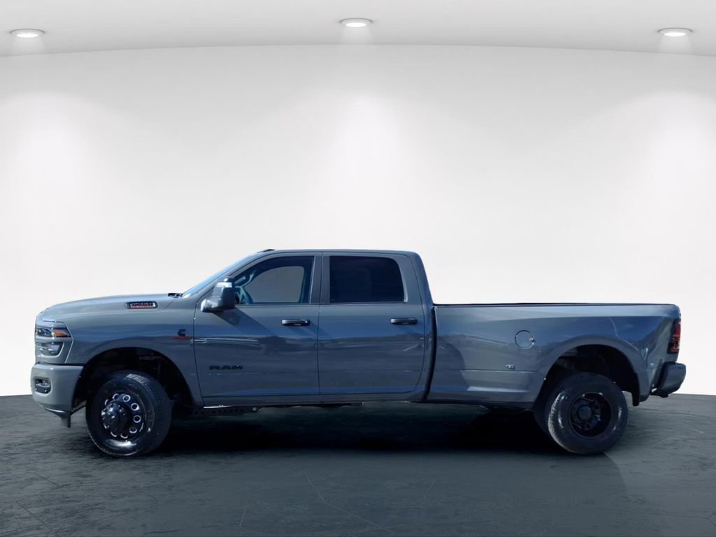 New 2026 RAM 3500 Big Horn AWD/4WD image 5