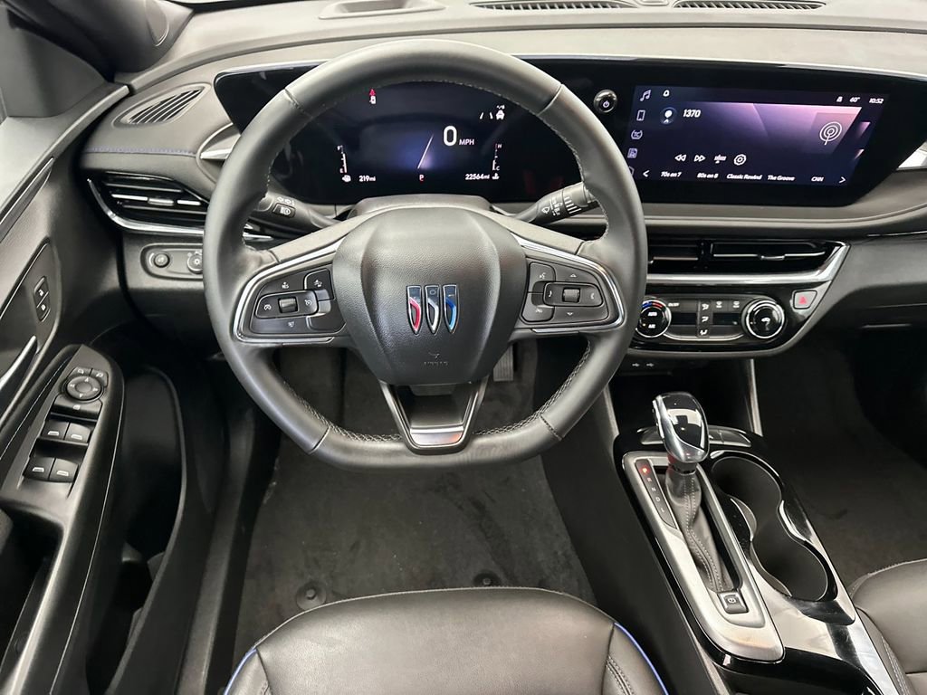 Used 2025 Buick Envista Sport Touring FWD image 13