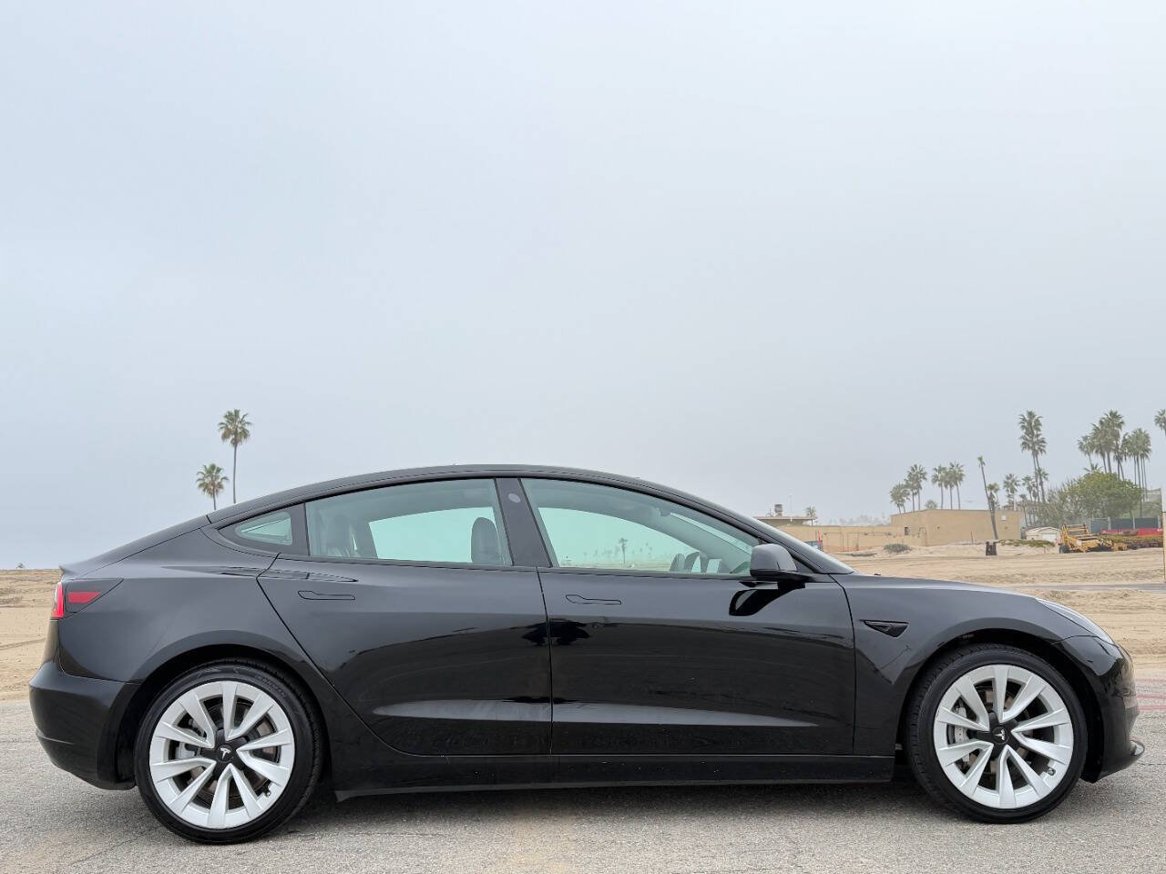 Used 2023 Tesla Model 3 Standard Range RWD image 2