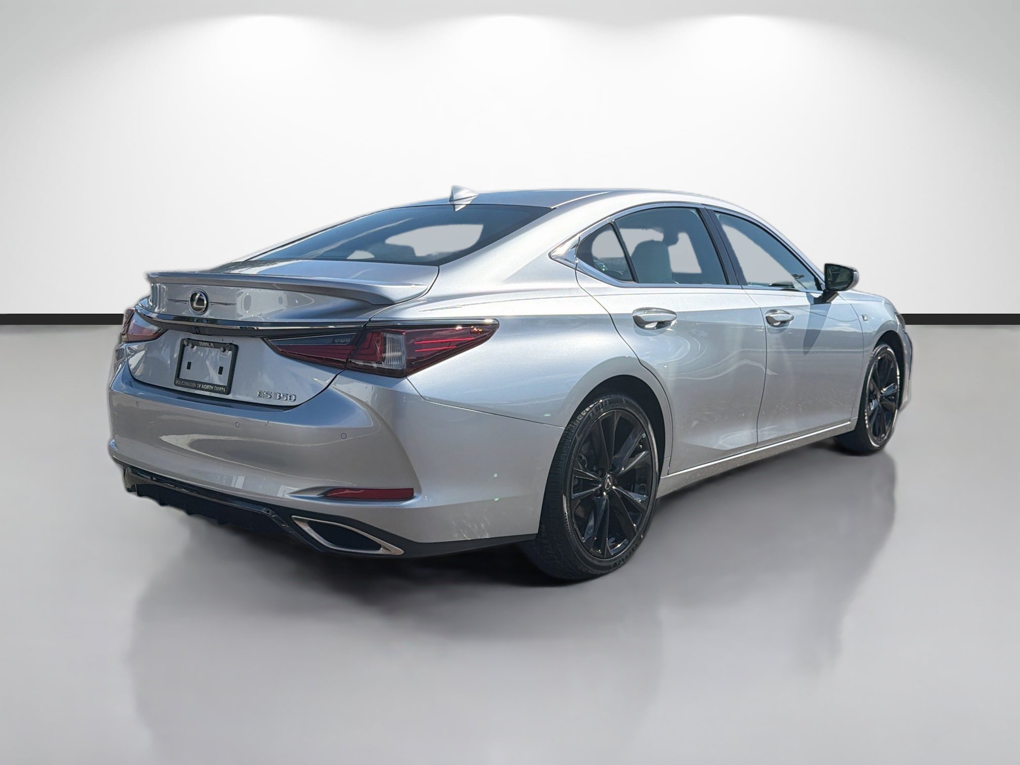 Used 2023 Lexus ES 350 F Sport w/ Accessory Package (Z2) FWD image 3