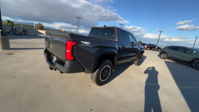 Used 2025 Toyota Tacoma TRD Off-Road image 8