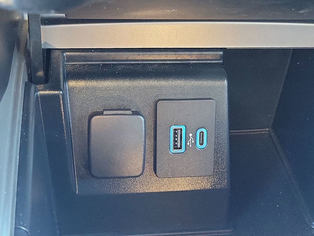 Used 2020 Ford Explorer ST w/ ST Street Pack image 24