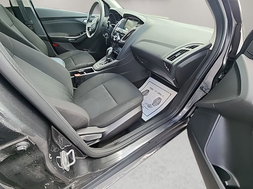 Certified 2018 Ford Focus SEL FWD image 16