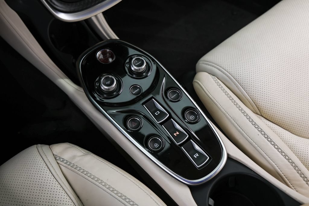 Used 2020 McLaren GT RWD image 10