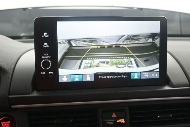 Used 2025 Honda Pilot Touring image 11