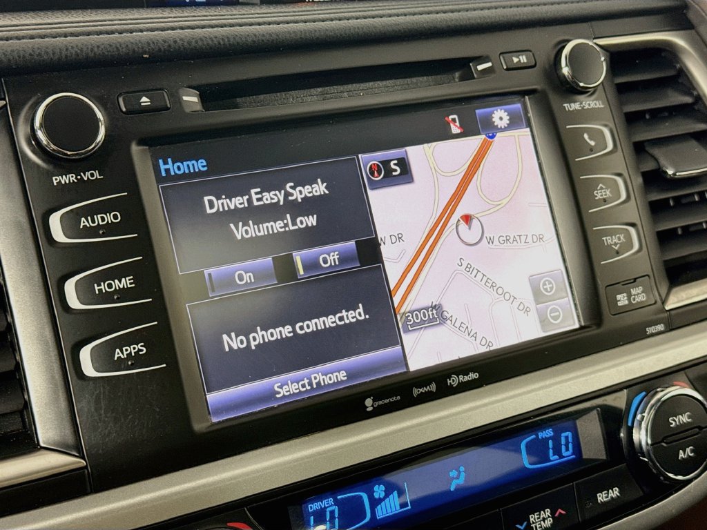 Used 2019 Toyota Highlander XLE AWD/4WD image 16