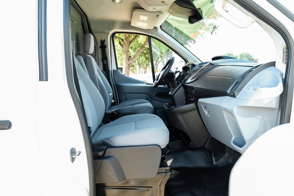 Used 2019 Ford Transit 250 130 Low Roof RWD image 31