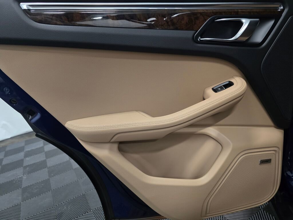 New 2026 Porsche Macan AWD/4WD image 21