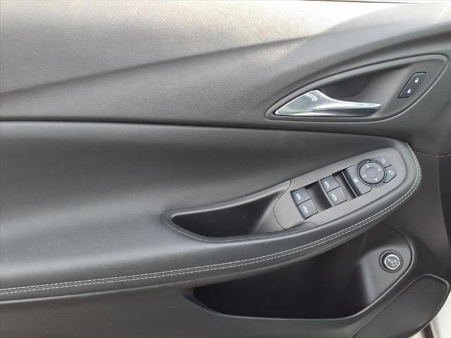 Certified 2022 Buick Encore GX Select w/ Sport Touring Package image 16