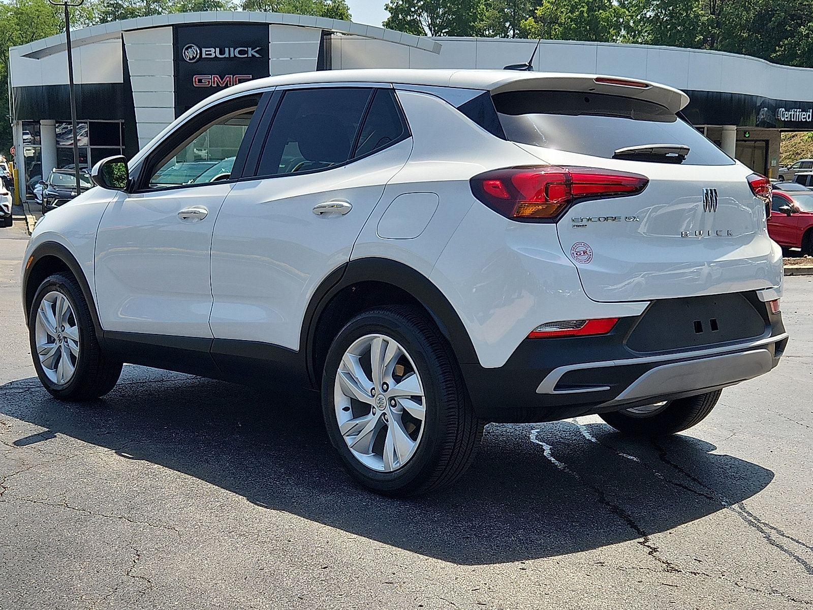 Used 2026 Buick Encore GX Preferred w/ Comfort Package AWD/4WD image 4