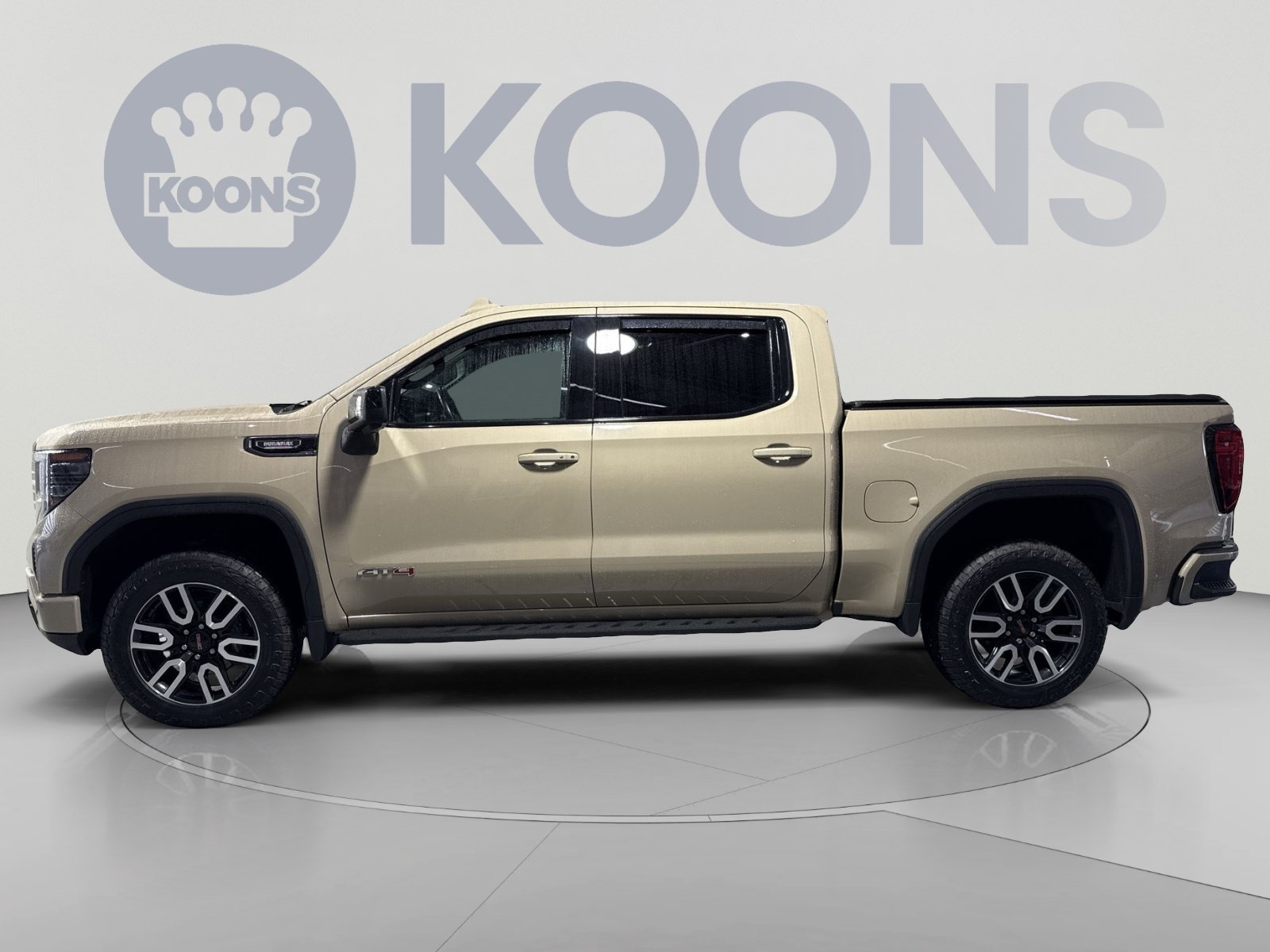 Used 2023 GMC Sierra 1500 AT4 w/ AT4 Premium Package AWD/4WD image 7