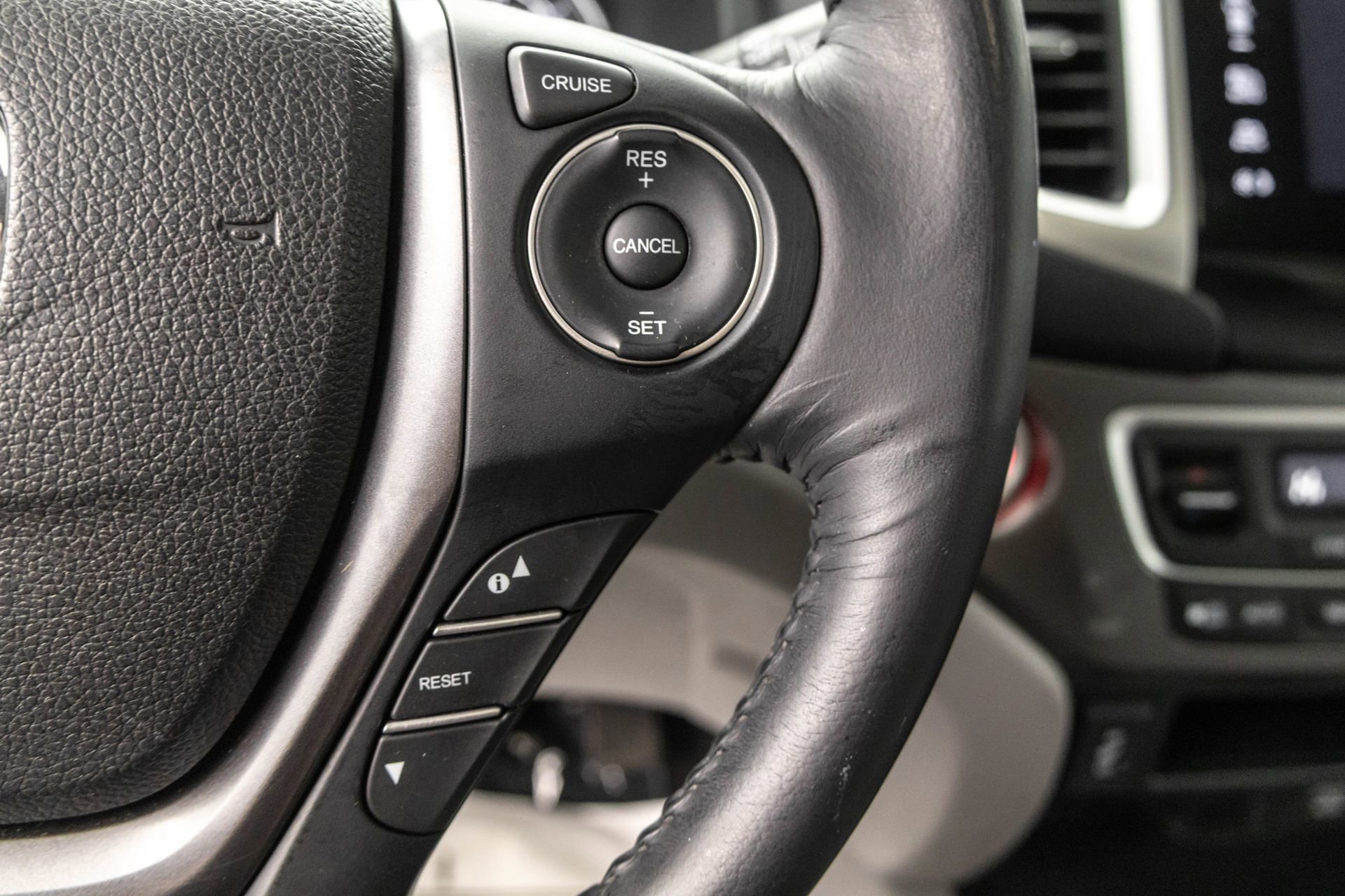 Used 2018 Honda Pilot EX-L image 21