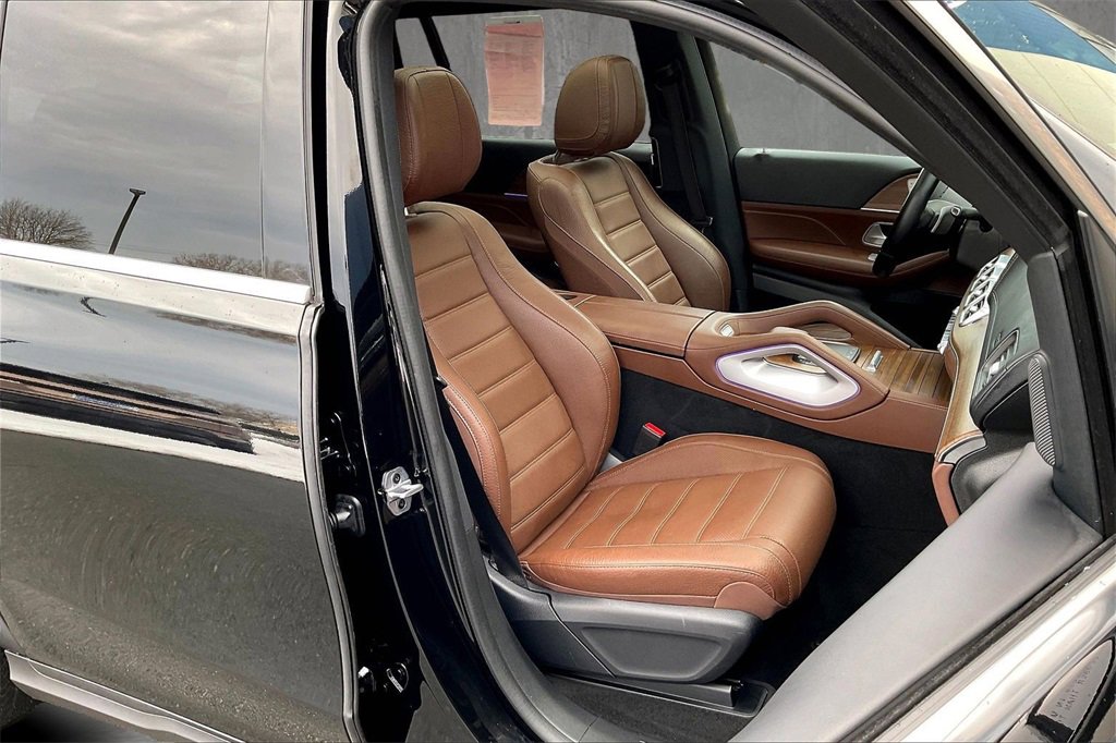 Used 2024 Mercedes-Benz GLS 450 4MATIC image 30