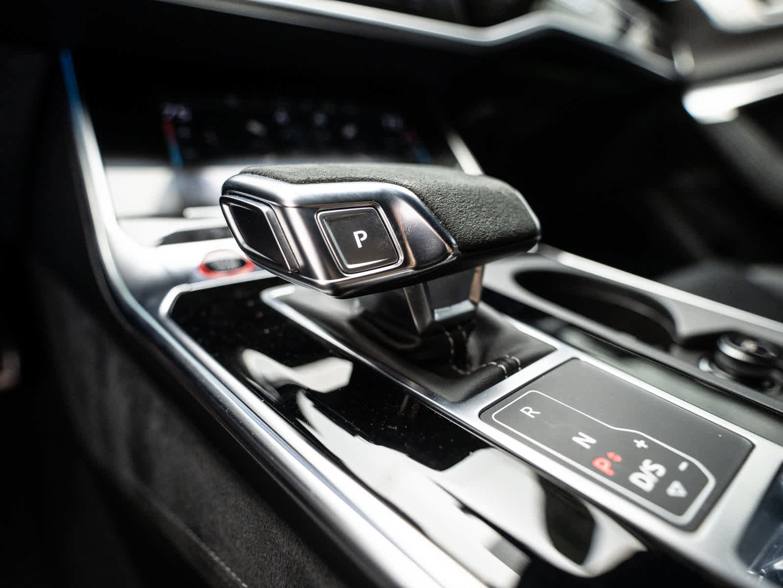 Used 2024 Audi RS 6 performance image 31