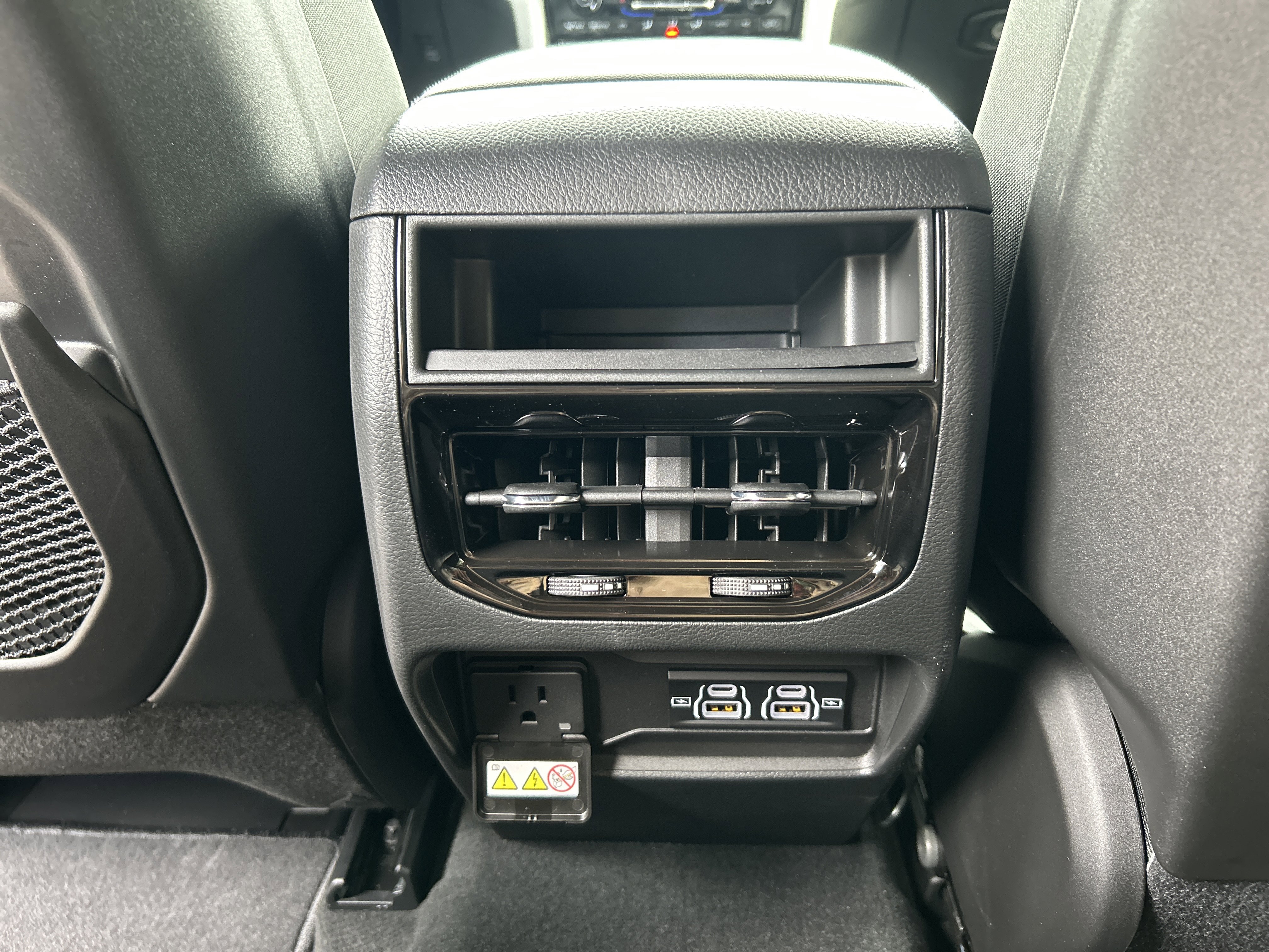 New 2025 Jeep Grand Cherokee Altitude image 59