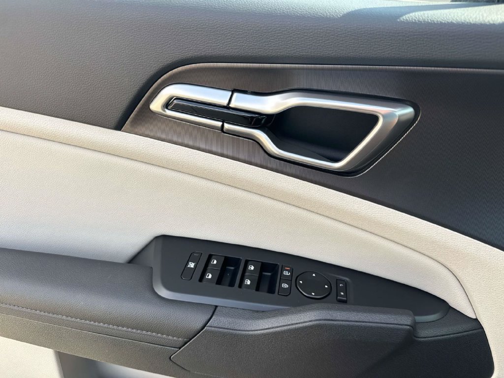 New 2026 Kia Sportage EX FWD image 21