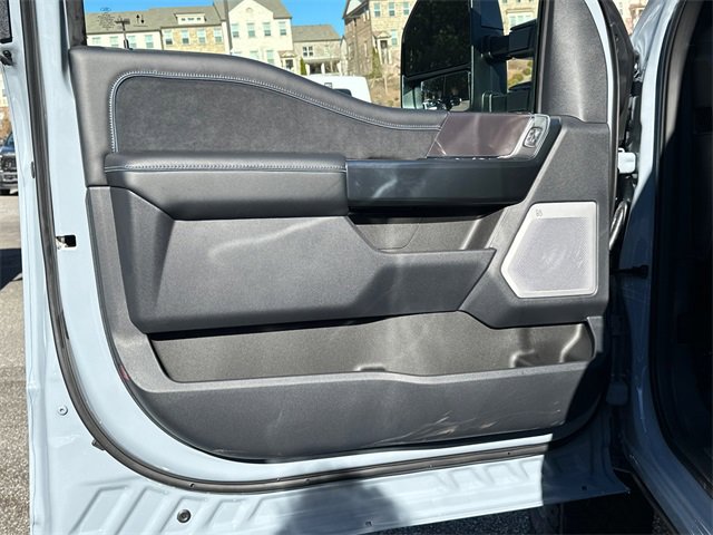 New 2026 Ford F350 Platinum w/ Tremor Off-Road Package image 10