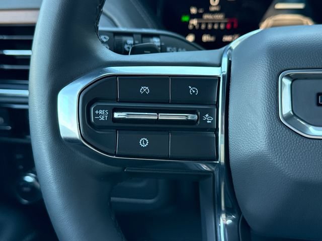 Used 2025 GMC Yukon Denali AWD/4WD image 37