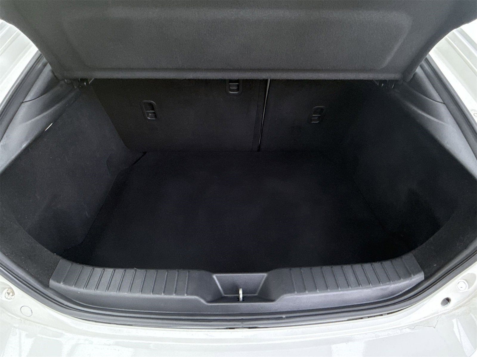 Used 2021 MAZDA MAZDA3 s image 39