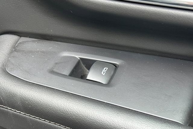 Used 2023 Chevrolet Tahoe Z71 w/ Luxury Package image 22