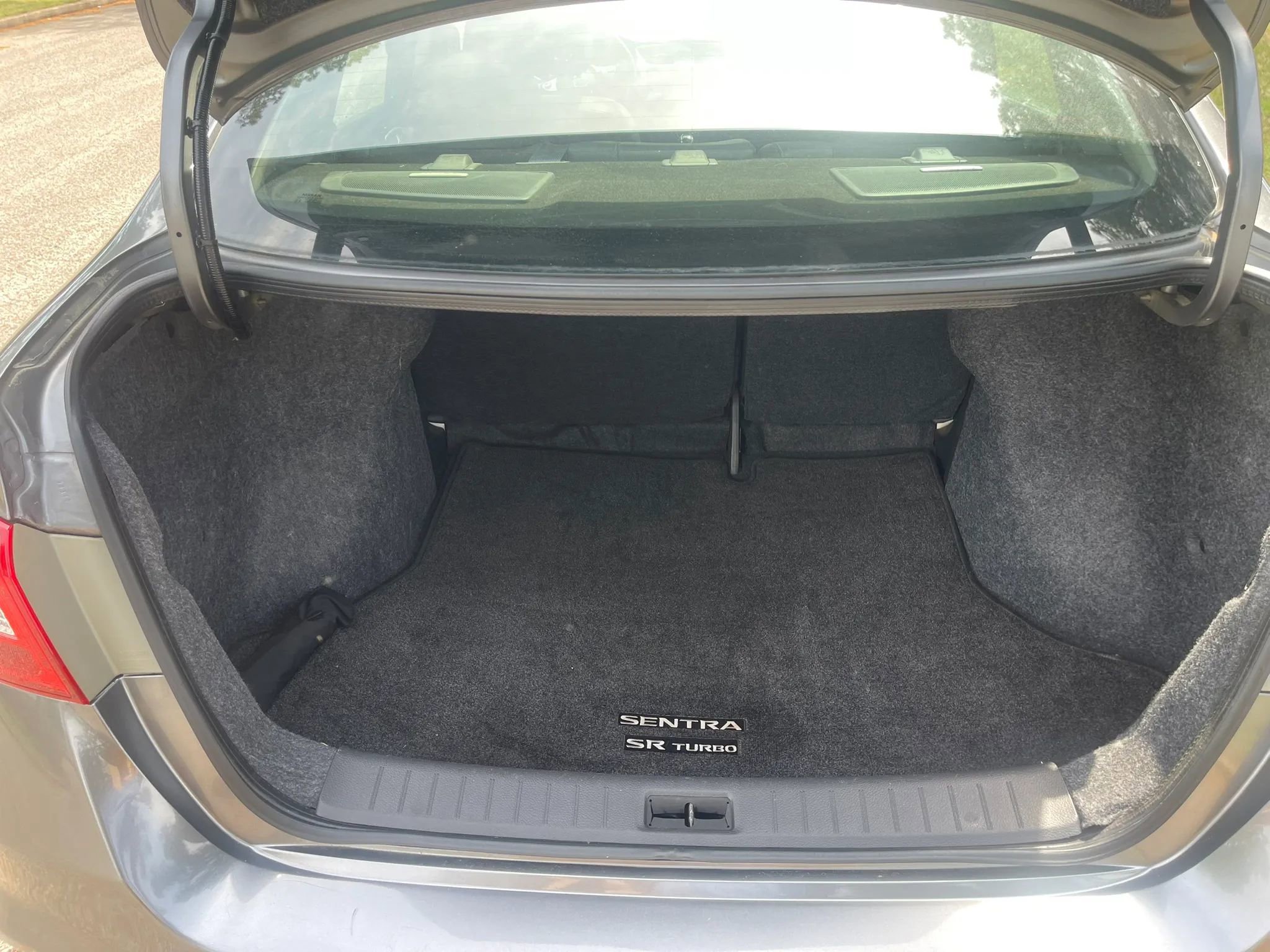 Used 2018 Nissan Sentra SR Turbo w/ Premium Package (P03) FWD image 13