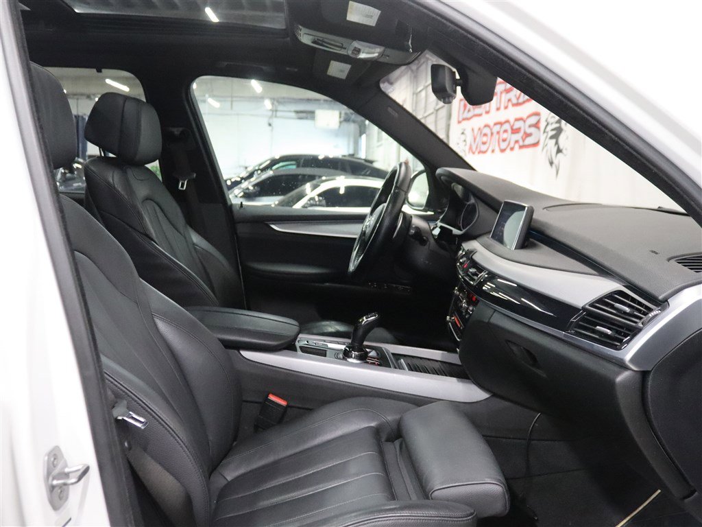 Used 2017 BMW X5 xDrive50i AWD/4WD image 30