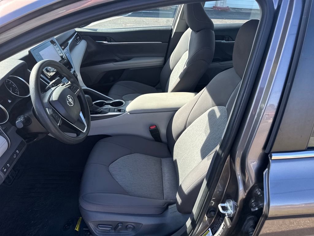 Used 2021 Toyota Camry LE AWD/4WD image 20