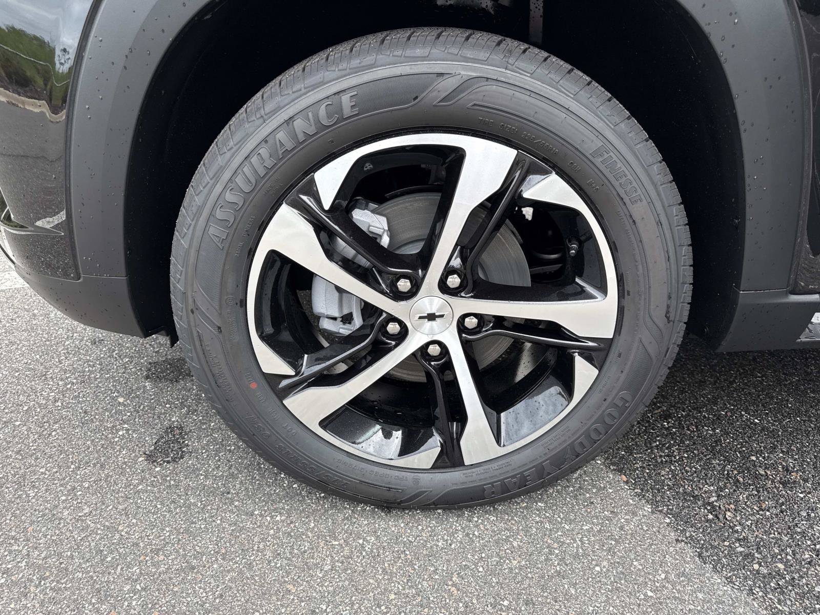 New 2026 Chevrolet Trax RS w/ Driver Confidence Package FWD image 31