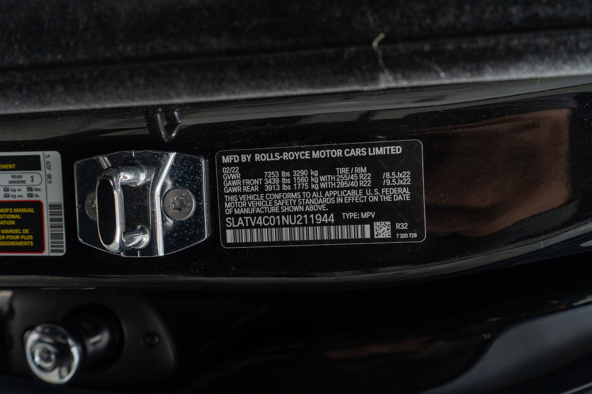 Used 2022 Rolls-Royce Cullinan image 20