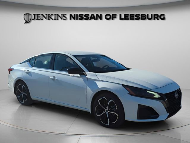 New 2025 Nissan Altima 2.5 SR image 2