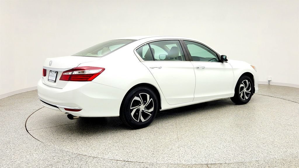 Used 2017 Honda Accord LX image 5