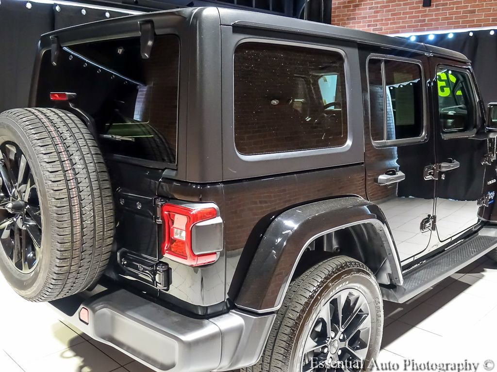 Used 2023 Jeep Wrangler Unlimited Sahara w/ Cold Weather Group AWD/4WD image 9