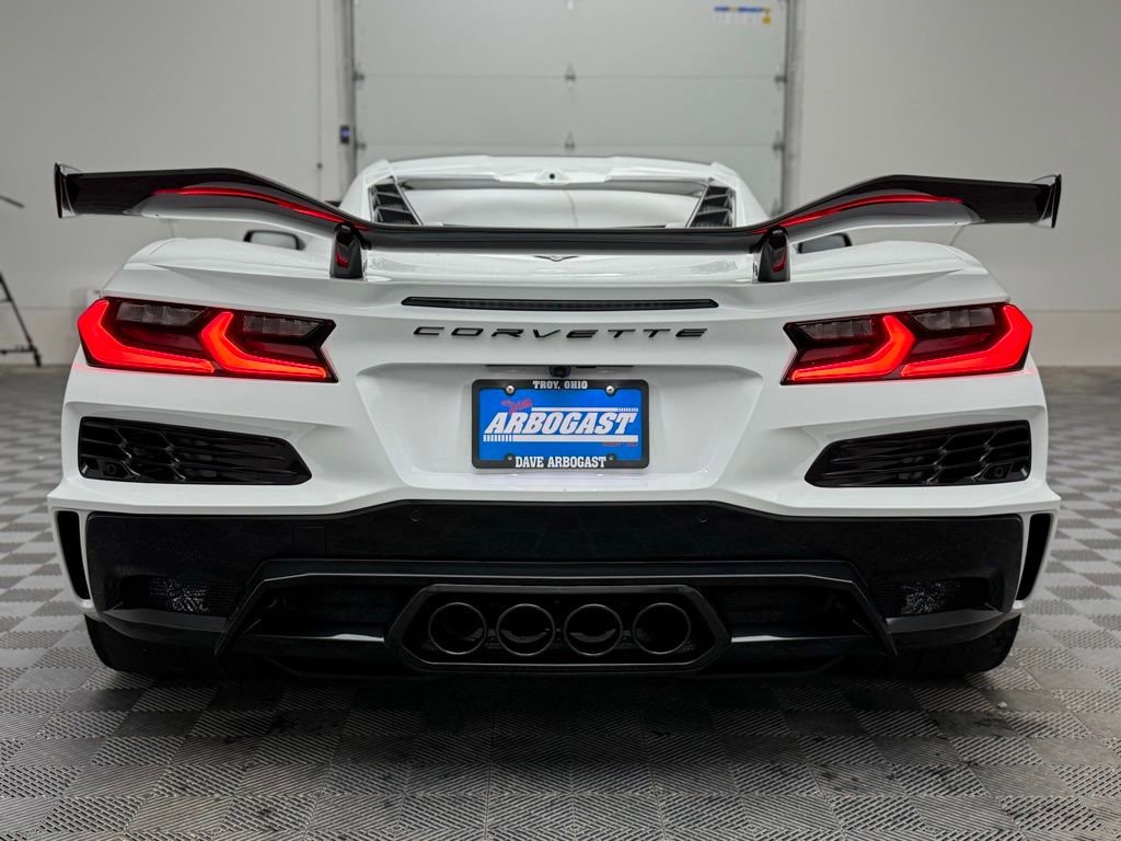 Used 2024 Chevrolet Corvette Z06 w/ Z07 Performance Package image 16