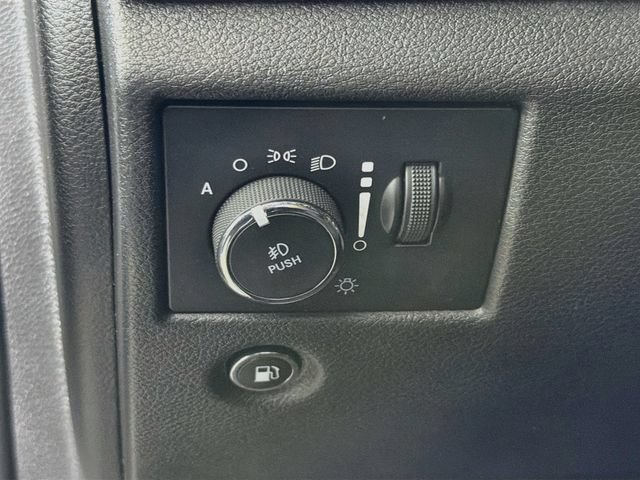 Used 2019 Jeep Grand Cherokee High Altitude AWD/4WD image 15