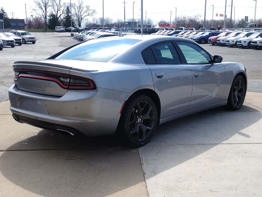 Used 2017 Dodge Charger SXT w/ Rallye Appearance Group image 5