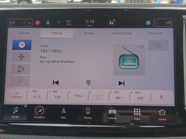 Used 2023 Chrysler Pacifica Pinnacle FWD image 21