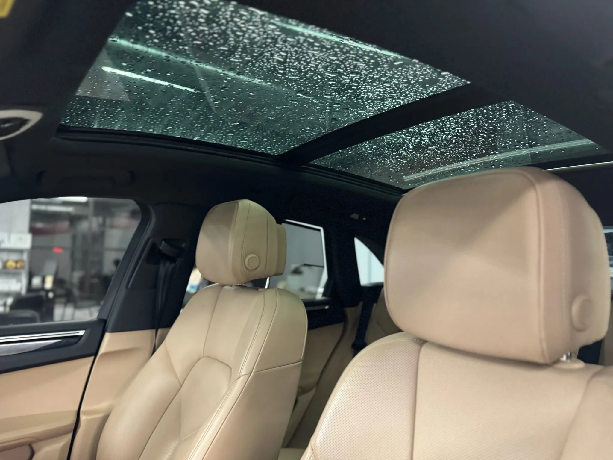 Used 2024 Porsche Macan S w/ Premium Plus Package image 13