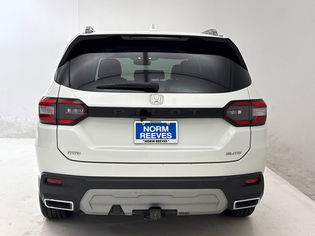 Certified 2025 Honda Pilot Elite image 8