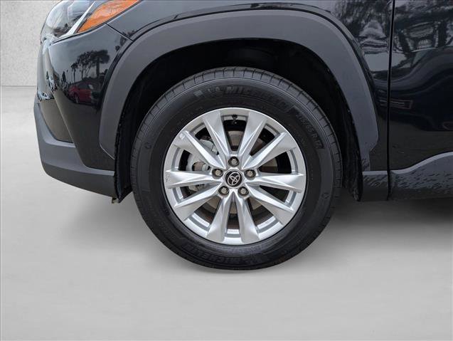 Certified 2022 Toyota Corolla Cross LE image 21