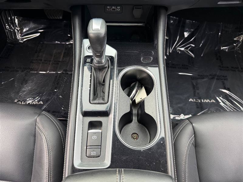 Used 2020 Nissan Altima 2.0 Platinum FWD image 25
