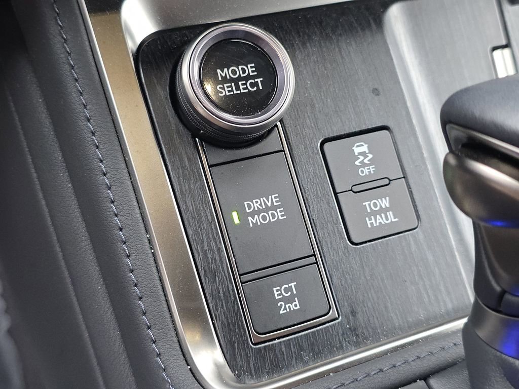 Used 2024 Lexus GX 550 w/ Accessory Package (Z1) image 30