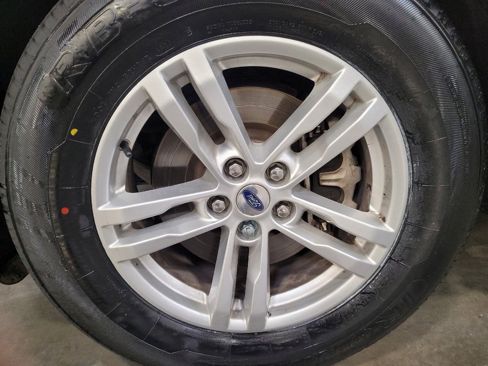 Used 2020 Ford Explorer XLT w/ Comfort Package image 31